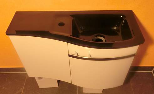 Burgbad Sinea 1.0 Waschtischunterschrank mit schwarzen Glaswaschtisch, rechts, SELM065RF5936, Salbeigrau Hochglanz 